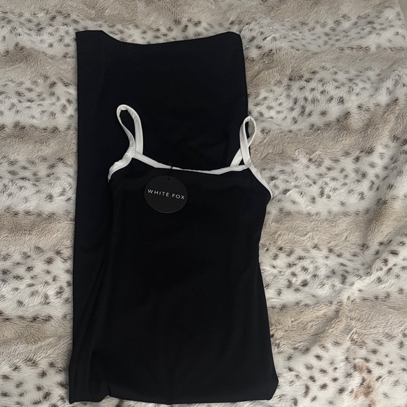 White Fox Boutique Black Maxi Dress with White Trim - Picture 3 of 4